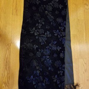 Crushed velvet wrap - embossed flower design
